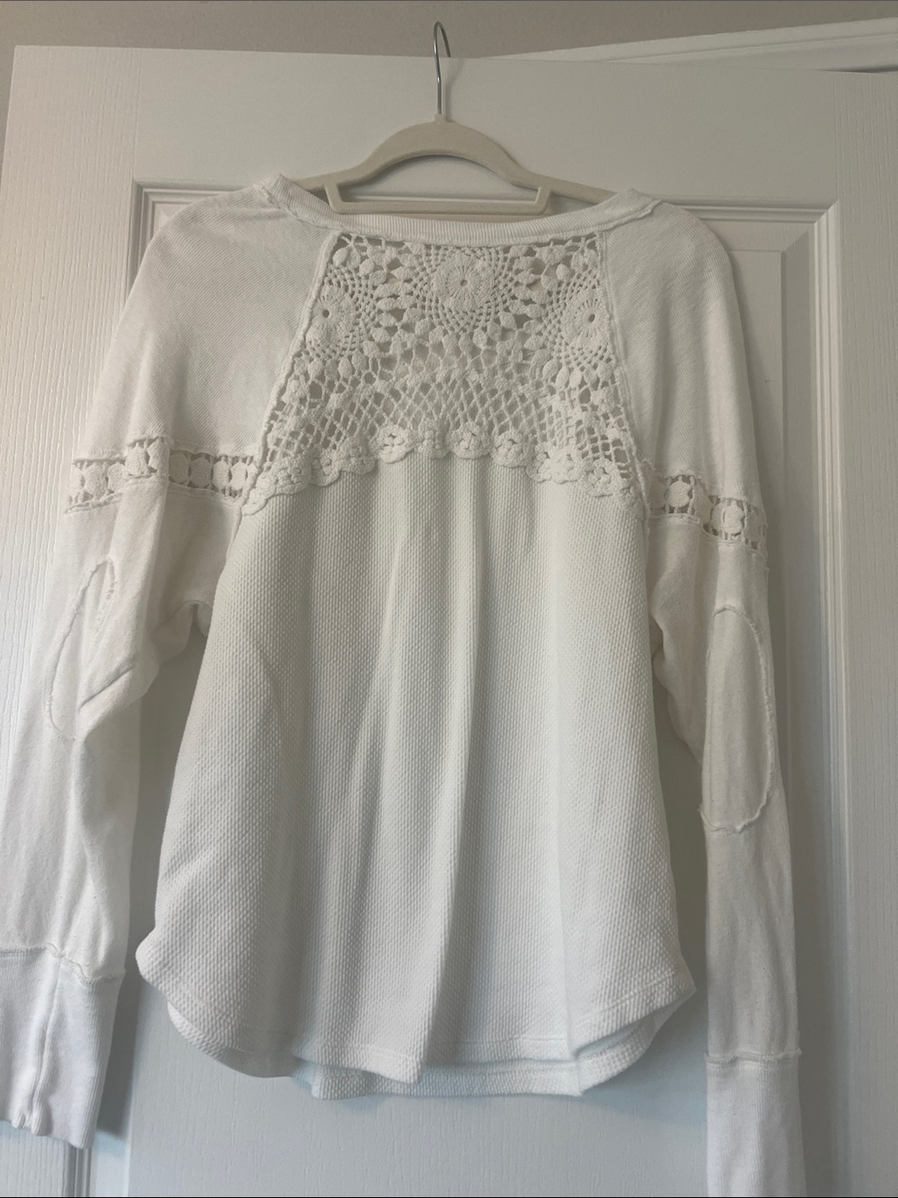 Like New We The Free Cream Crochet-Back Long Sleeve size L - Picture 8 of 12